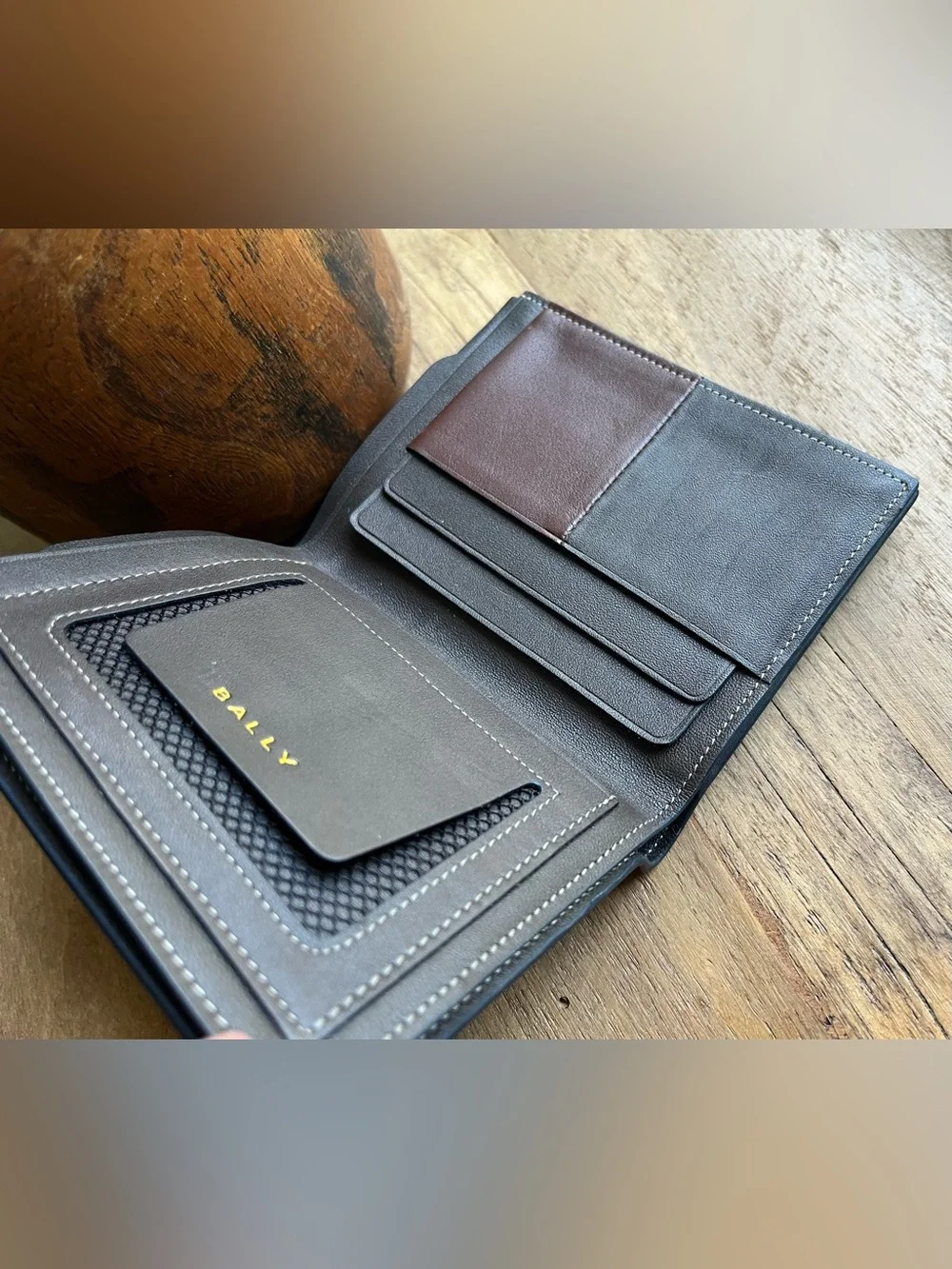 BALLY Bifold Men’s Leather Wallet Brown